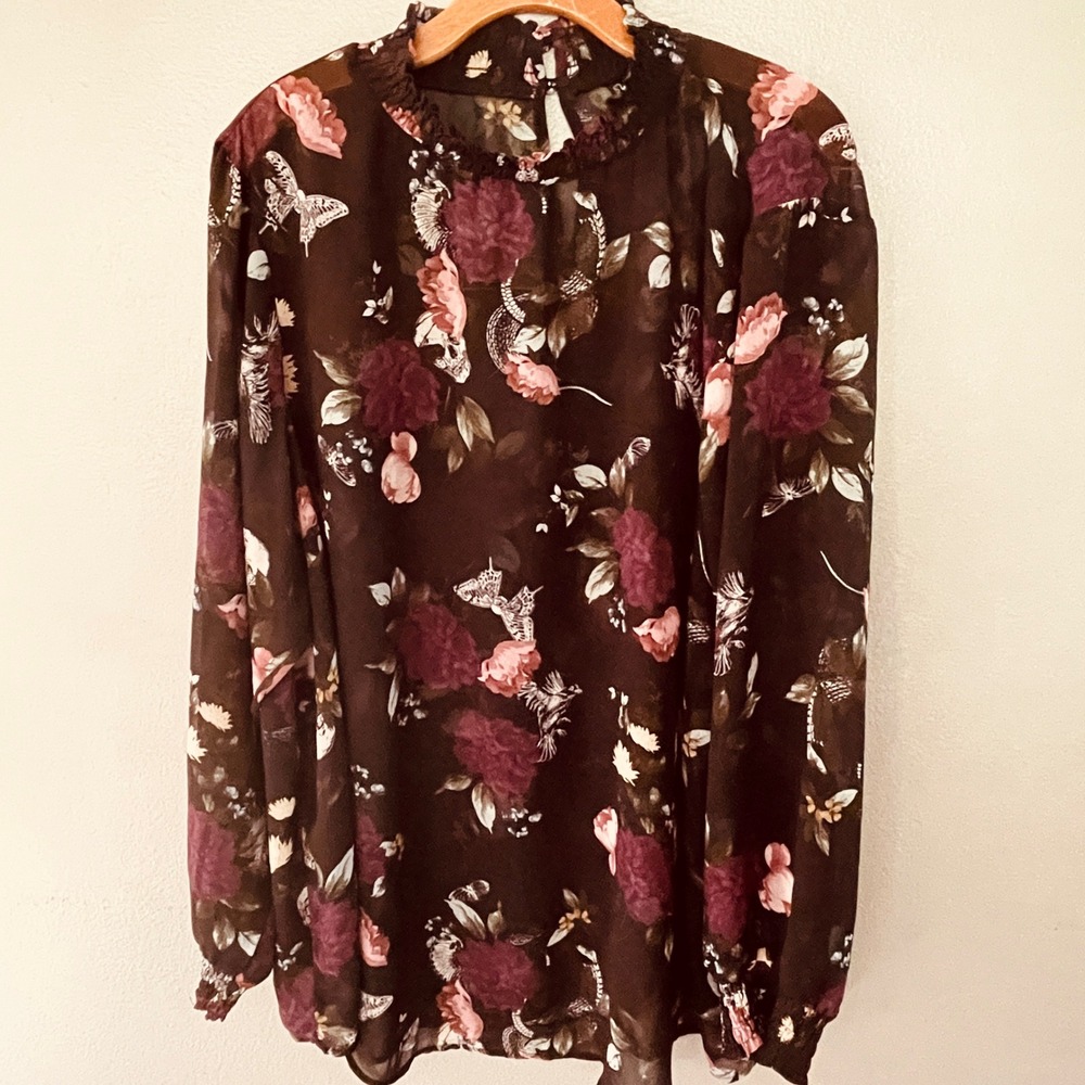 Torrid Chiffon Smocked Neck Sheer Top Floral, Skulls, Birds, Snakes Sz 4X‎